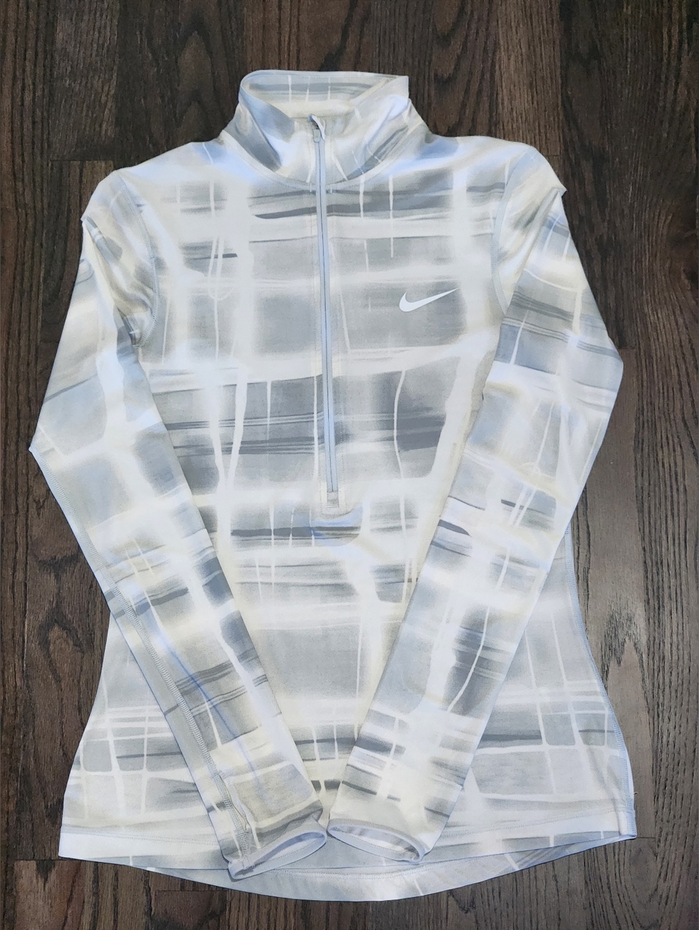 Nike Women’s DRI-FIT White and Light Gray Abstract Half-Zip Pullover